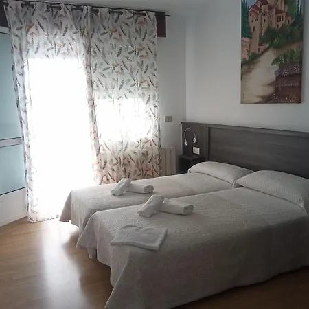 Km66 De Rei 3* פאלאס דה ריי